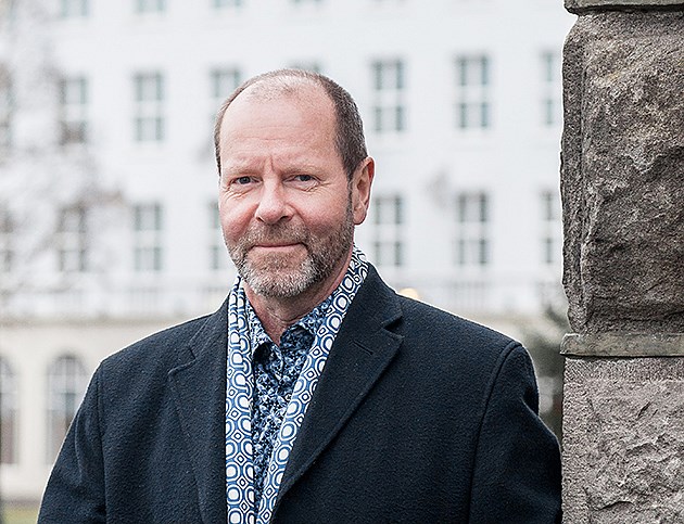 Við eigum að hjálpast að - mynd