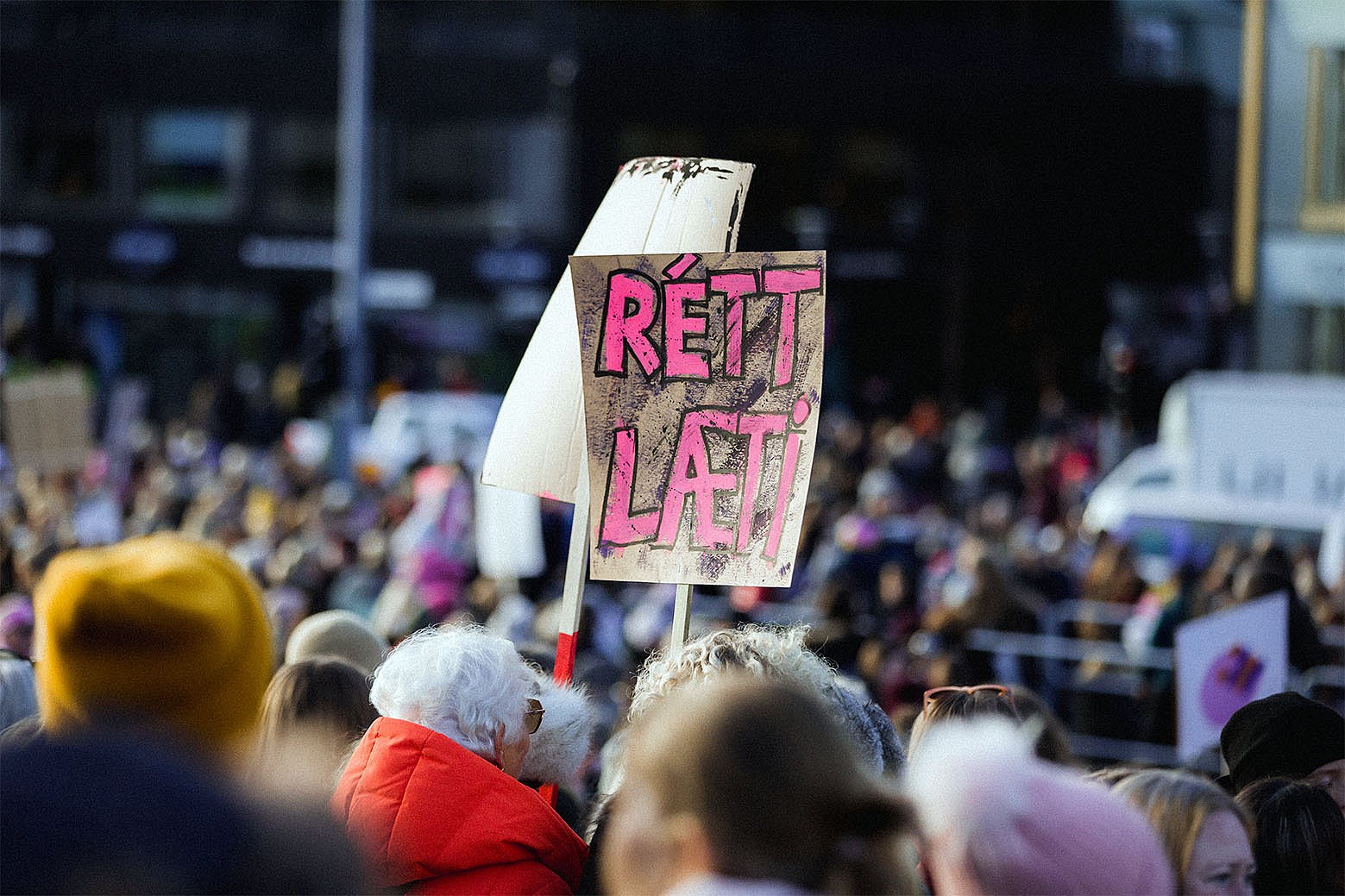 Konur kröfðust jafnréttis á sögulegum baráttufundi - mynd