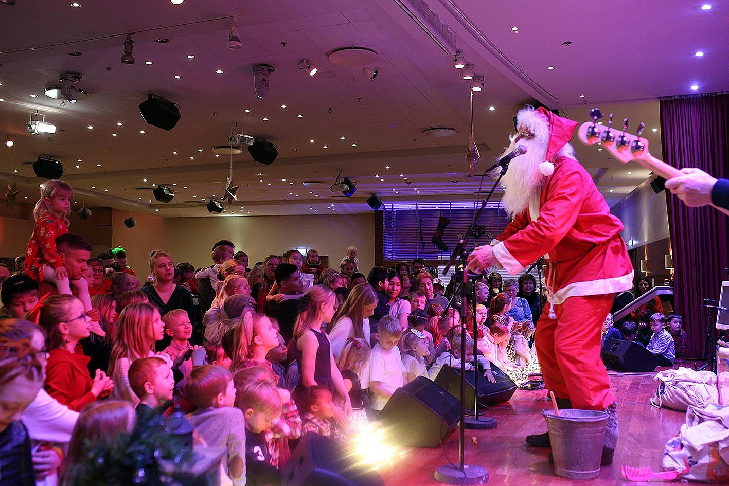 Gleði á jólaballi Sameykis - mynd